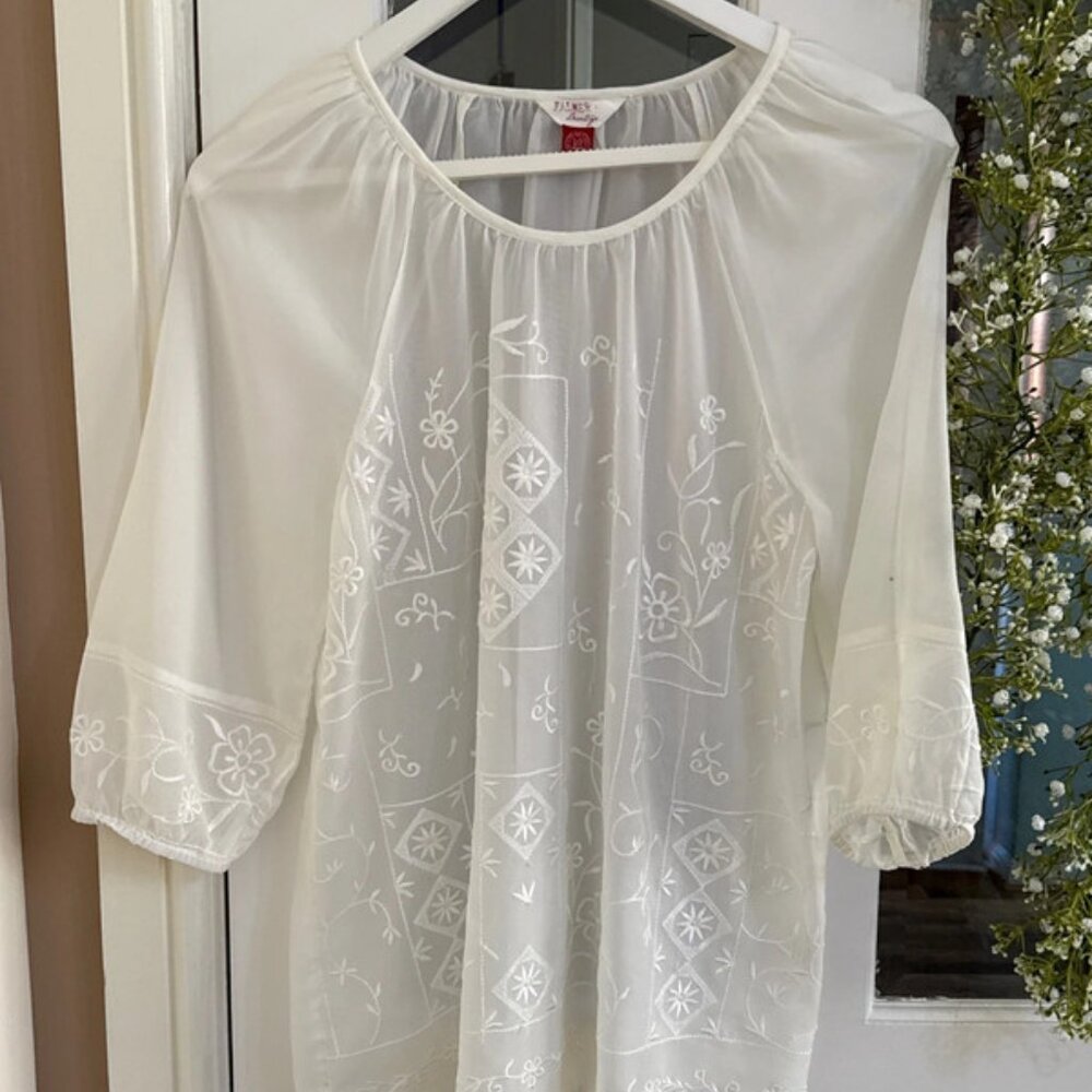 Falmer Heritage size 10 semi-sheer cream embroidered 3/4 sleeve blouse